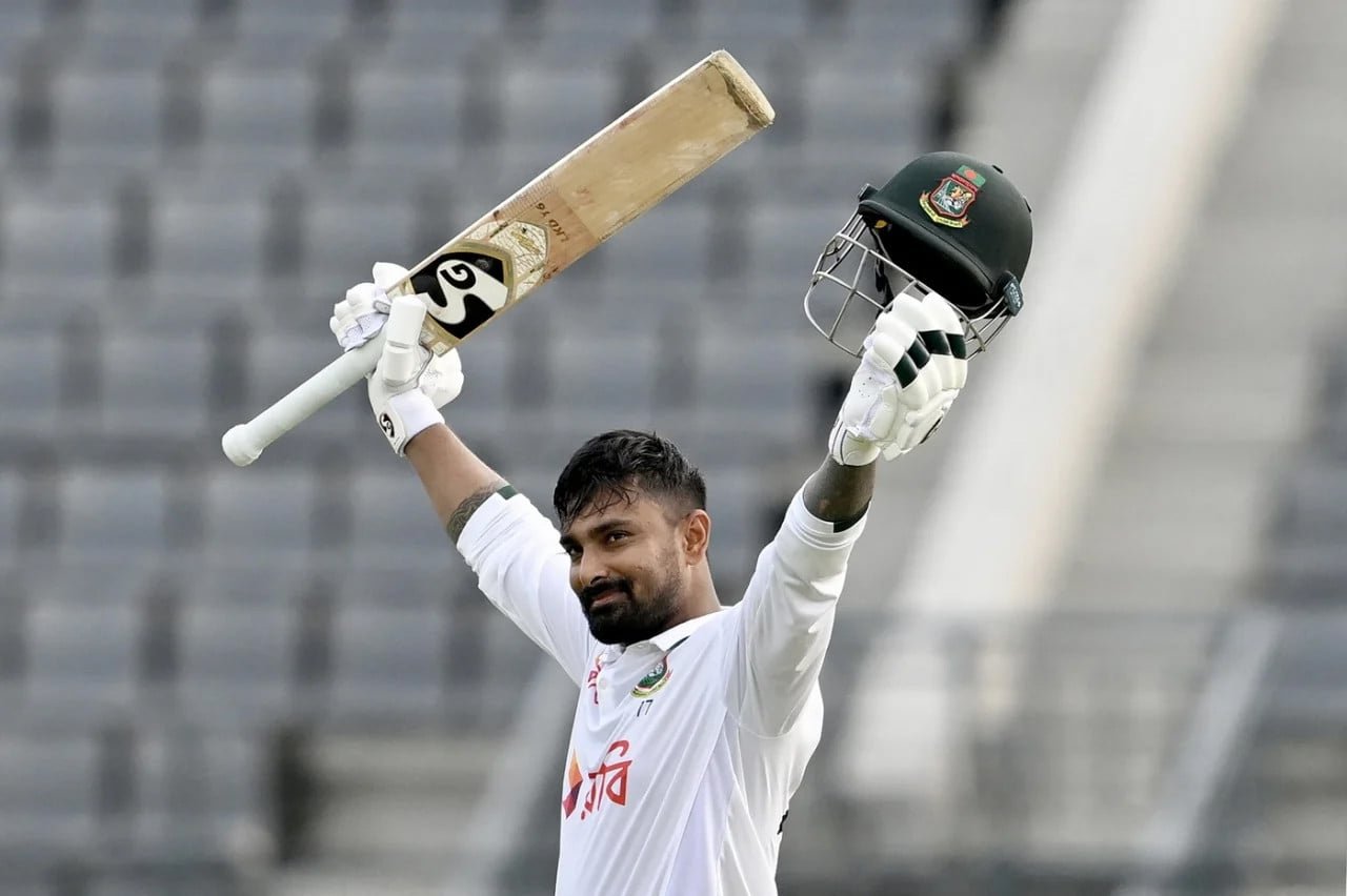 Pakistan make steady start after Das ton