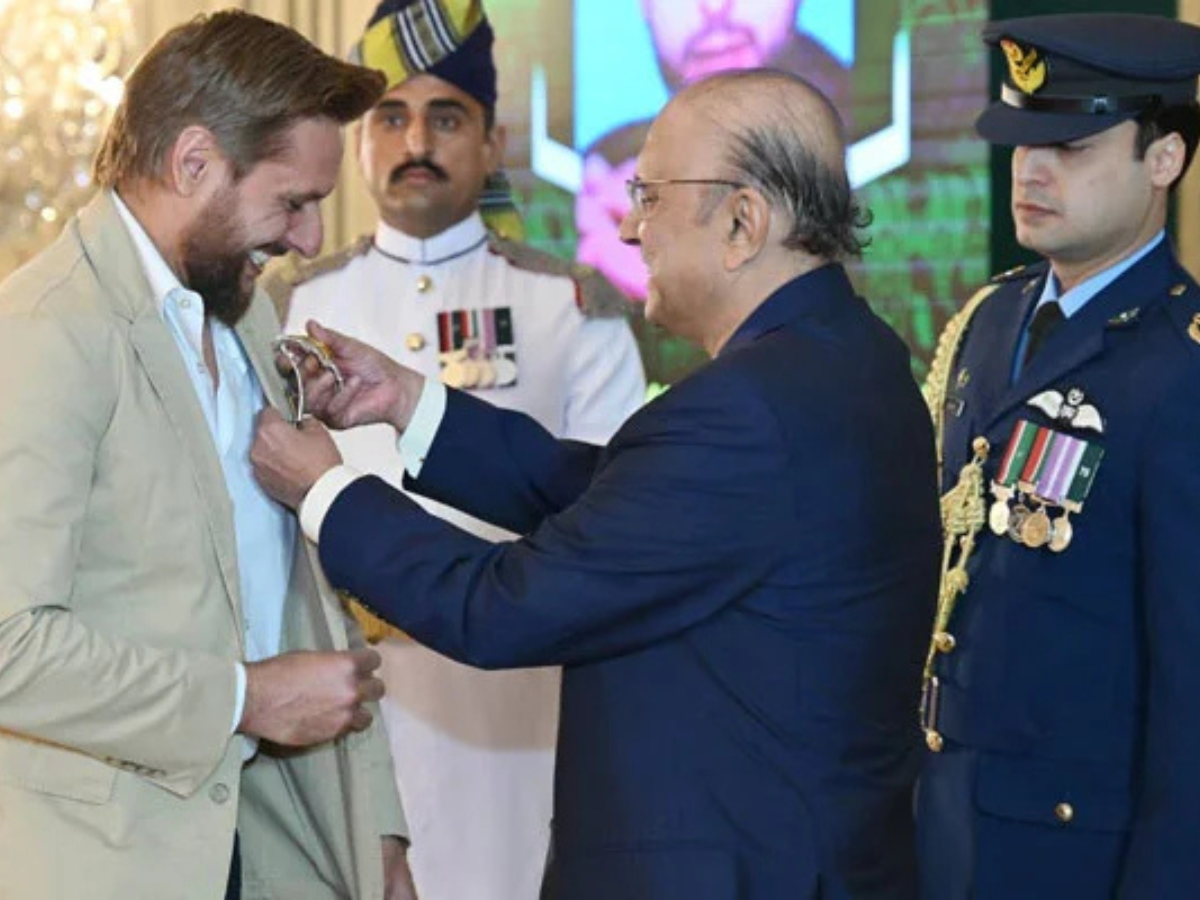 Pakistan honours leading celebrities, writers and athletes at civil awards ceremonies
