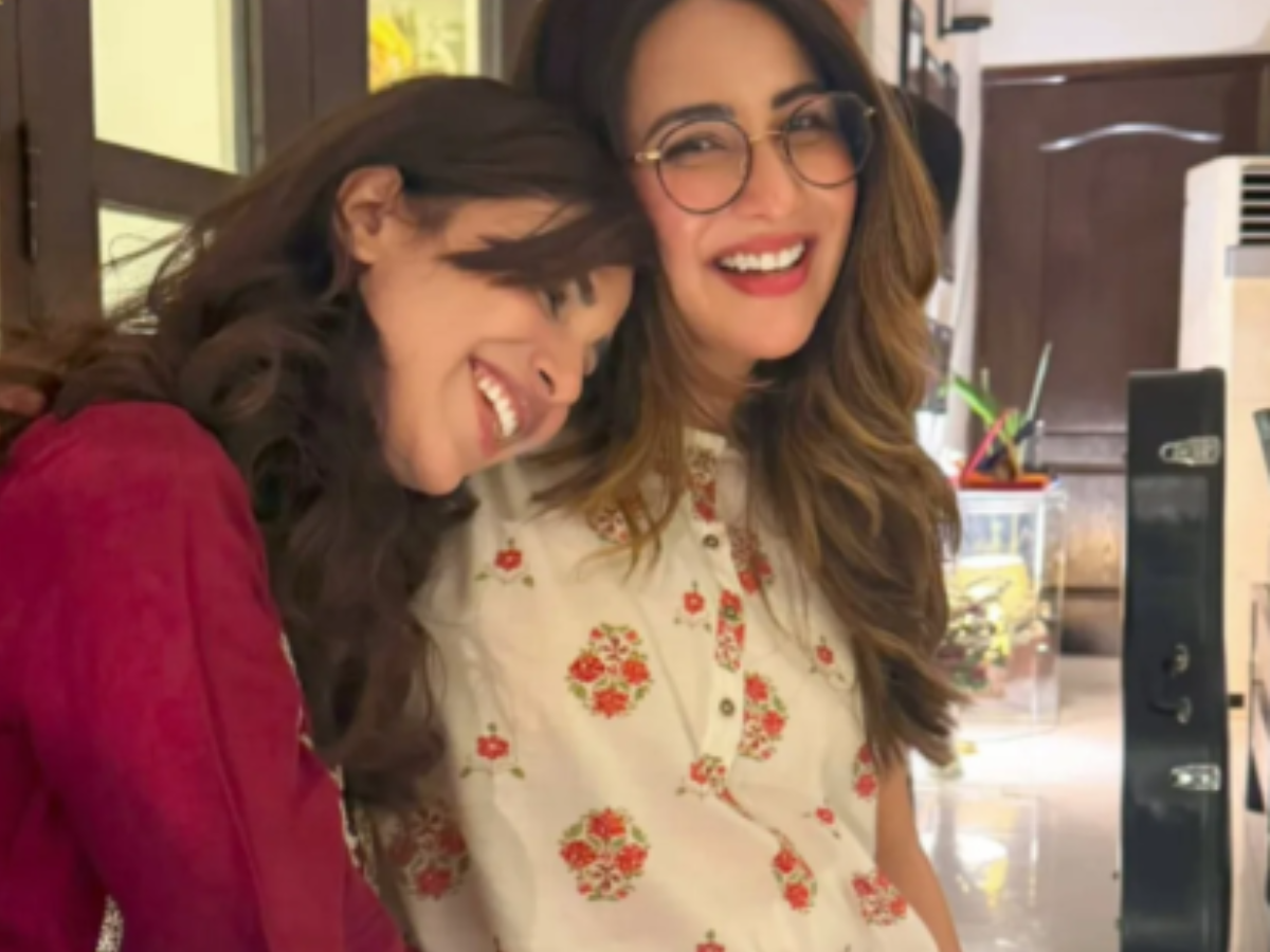 Sonya Hussaiyn shares warm farewell post as Ushna Shah heads to London for baby's arrival