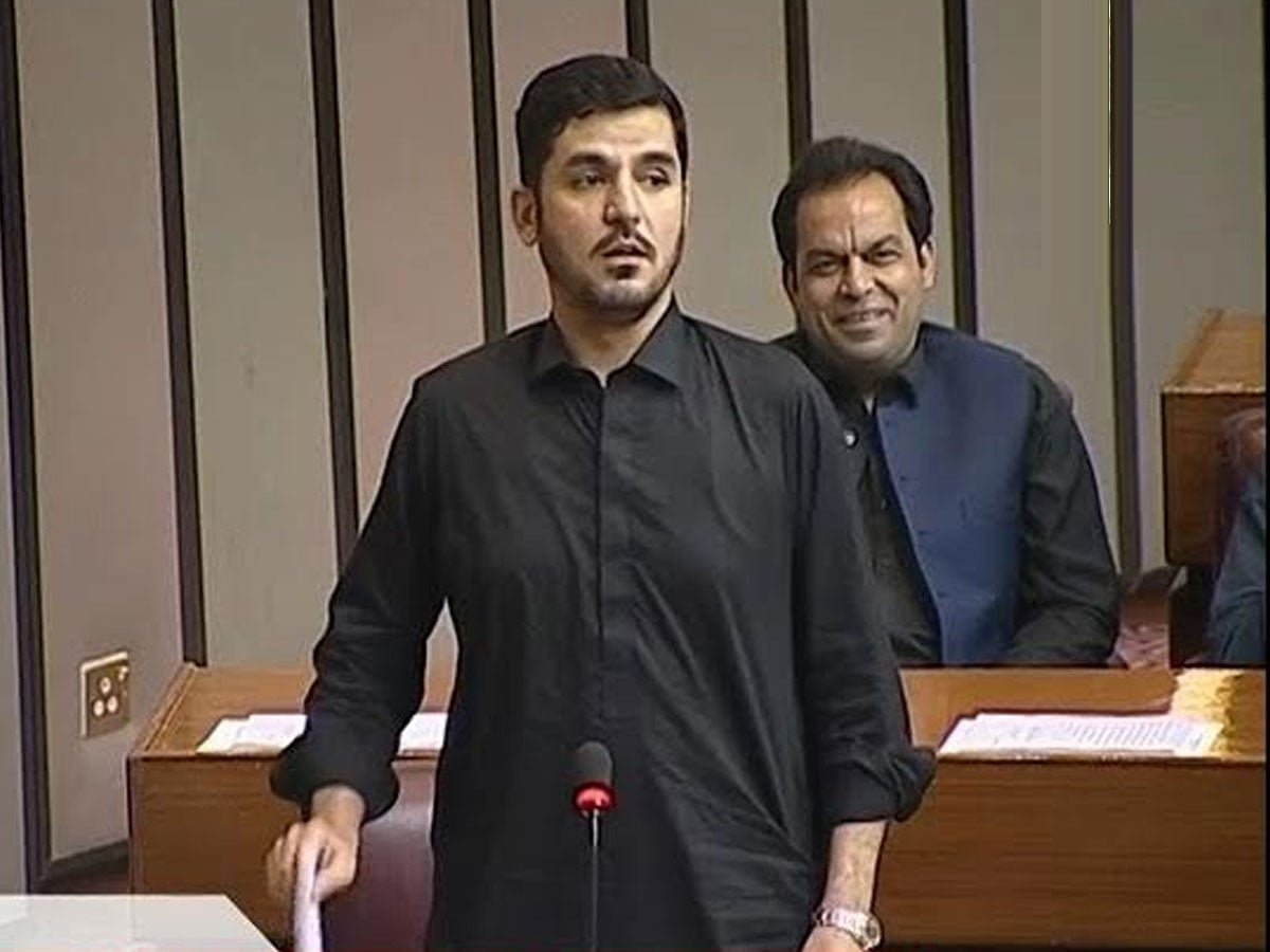 ڈپٹی کمشنر نے لڑکی کا نمبر دیا اور ملنے کو کہا، پی ٹی آئی رکن اسمبلی کا انکشاف