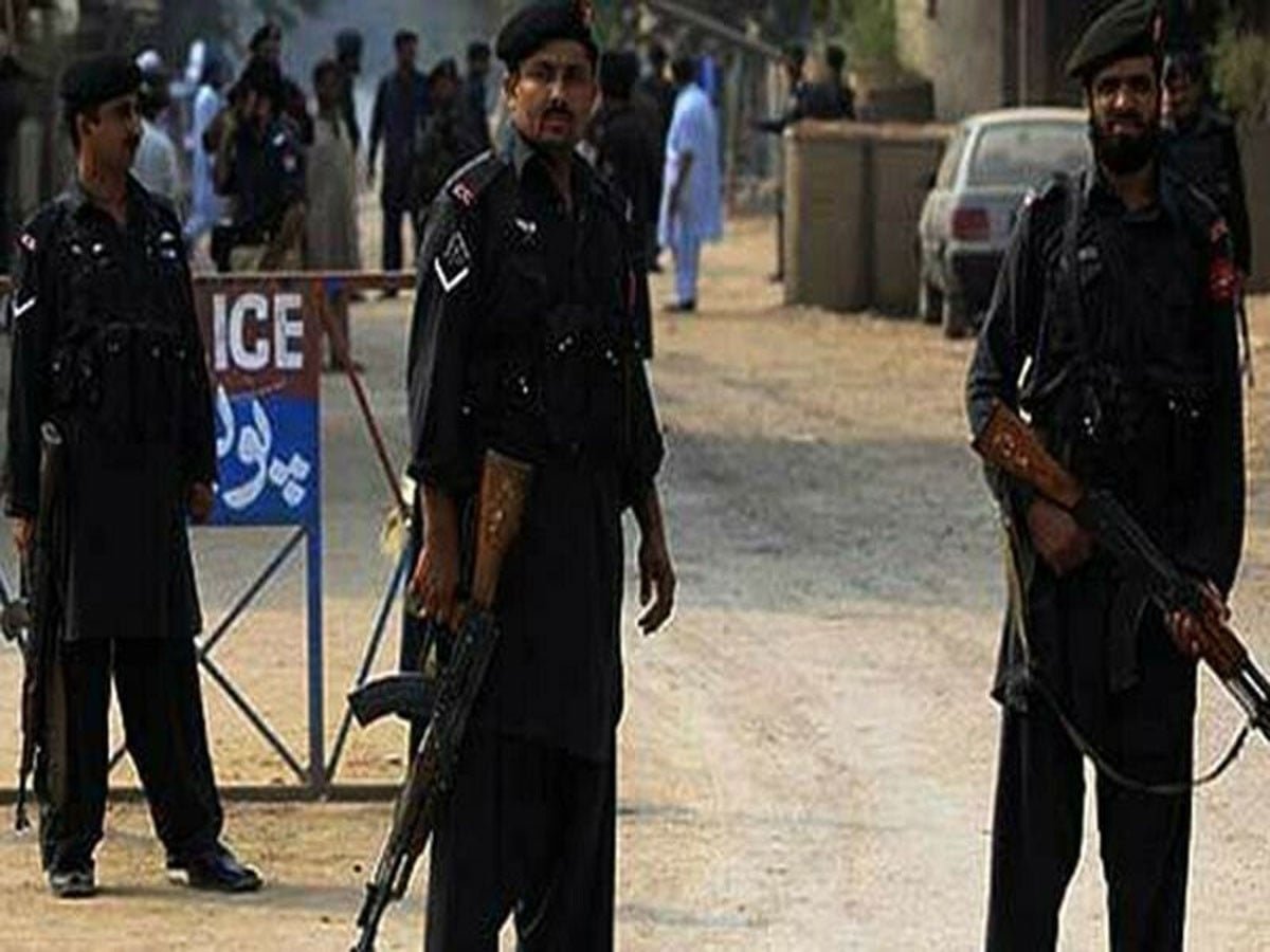 بلوچستان گرینڈ الائنس مطالبات کی منظوری کیلئے احتجاج، پولیس کا لاٹھی چارج اور گرفتاریاں