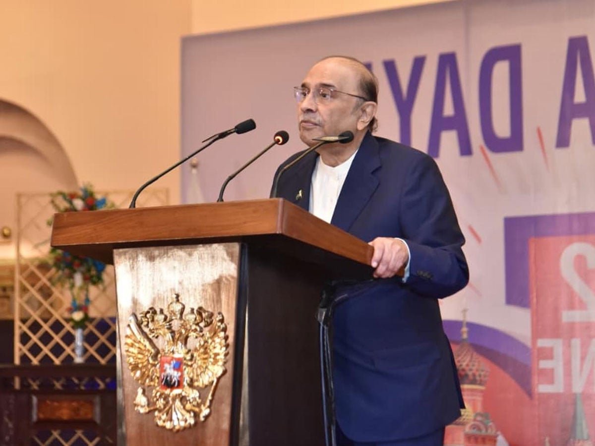 دنیا میں امن و استحکام کے فروغ کیلئے روس کے ساتھ شراکت داری مضبوط کریں گے، صدر مملکت
