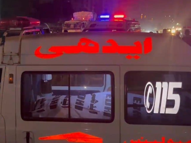 کراچی، بھینس کالونی کے قریب ٹریفک حادثے میں راہگیر جاں بحق