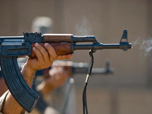 کوہاٹ؛ دریائے سندھ کے کنارے سونے کی زمین پر فریقین میں خون ریز تصادم، دو افراد زخمی