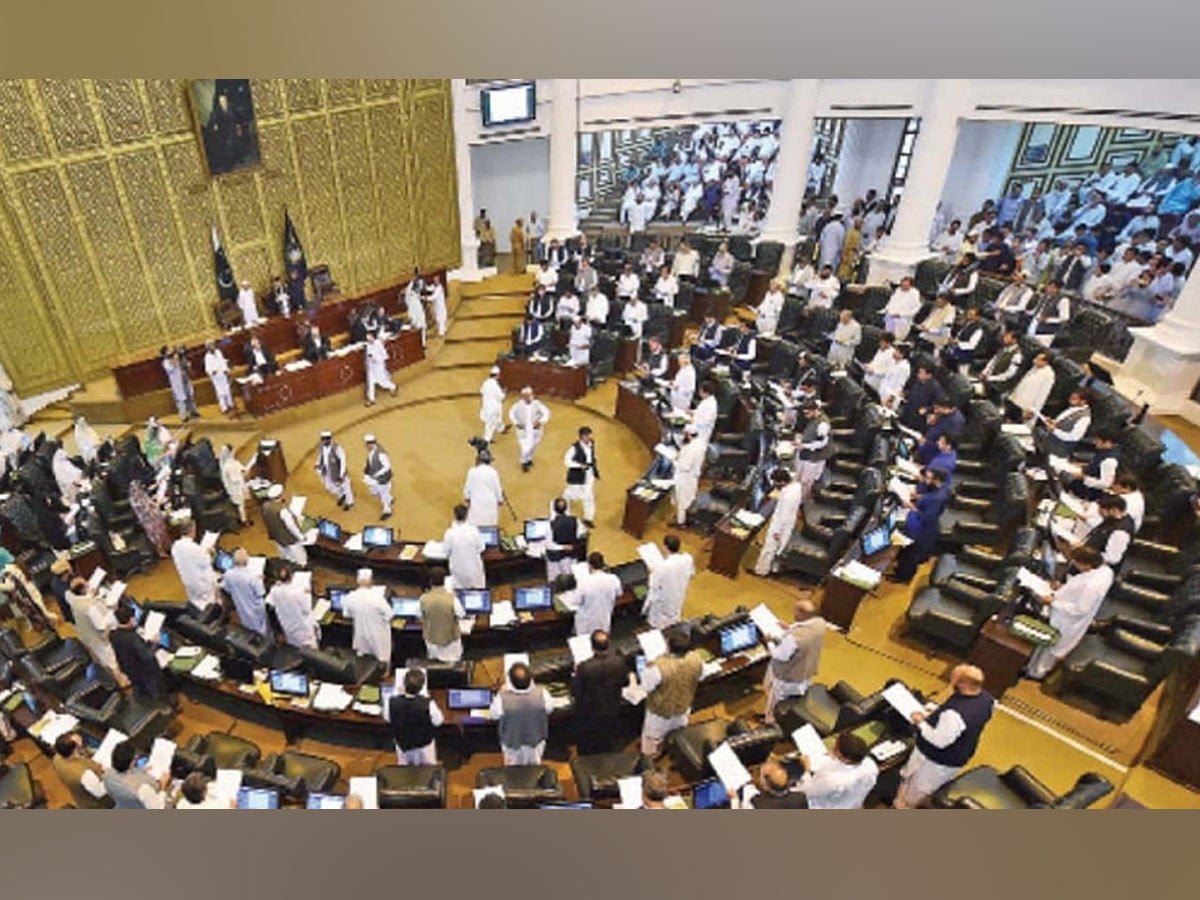 خیبرپختونخوا اسمبلی کے ناراض حکومتی ارکان سامنے آگئے، مشاورتی اجلاس بھی متوقع