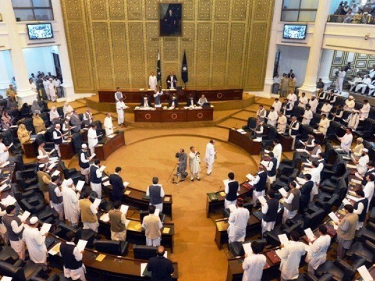 خیبرپختونخوا، ناراض ارکان ڈٹ گئے، حکومت نے بجٹ منظور کرانے کی حکمت عملی تیار کر لی