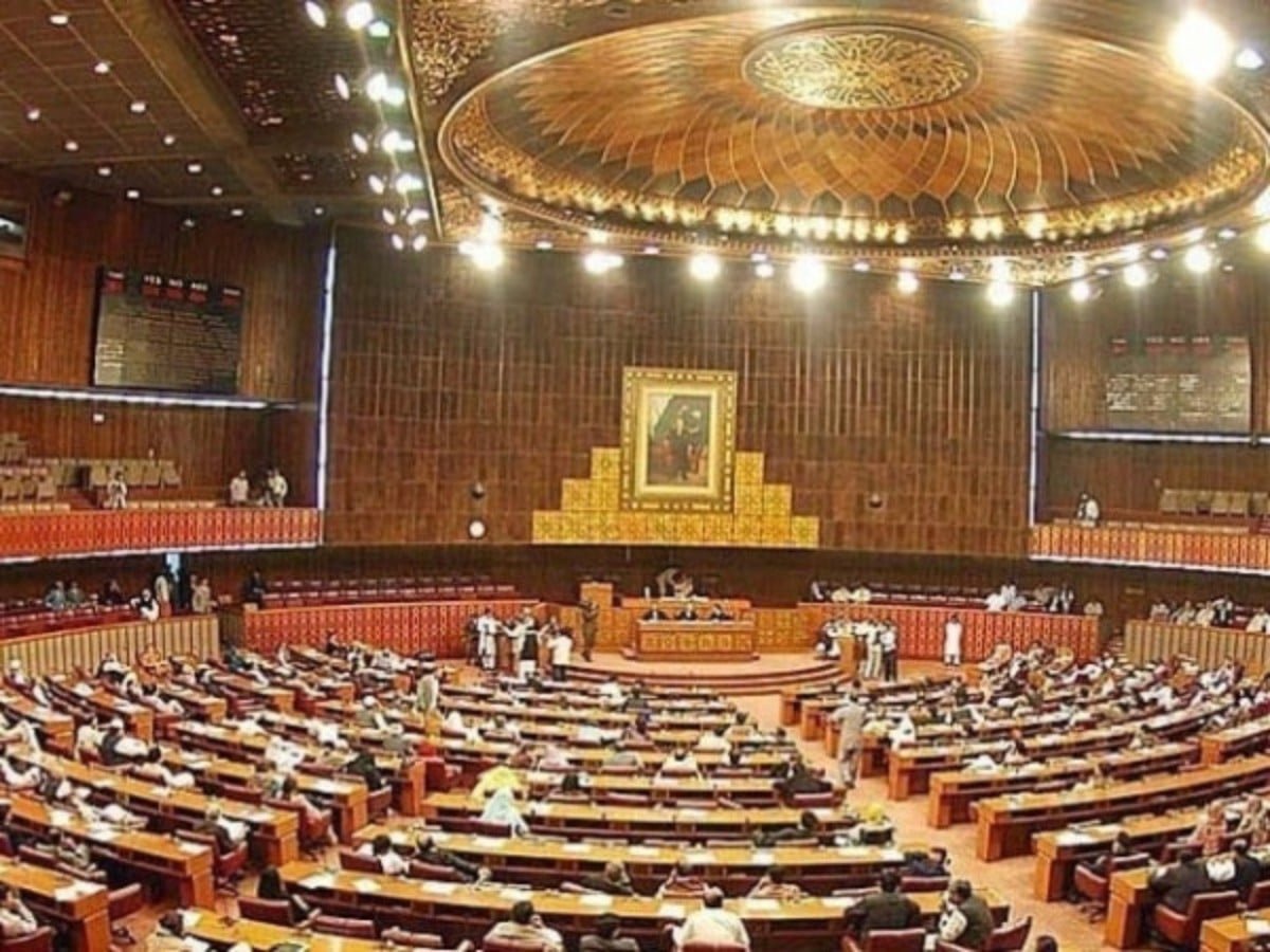 قومی اسمبلی کمیٹی کا قرض لینے والوں کے حقوق، بینکوں کو دیے گئے اختیارات پر اظہار تشویش