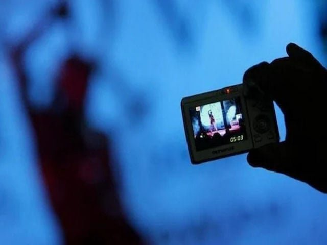 پورن وڈیوزکیس: نوکری کا جھانسہ دیکرزبردستی نازیبا ویڈیوز بنوائی گئیں،خواتین ملزمان کا عدالت میں بیان