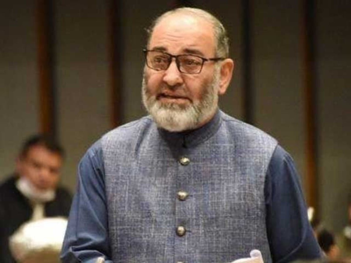 سابق سینیٹر مشتاق احمد اپوزیشن اتحاد تحریک تحفظ آئین پاکستان میں شامل