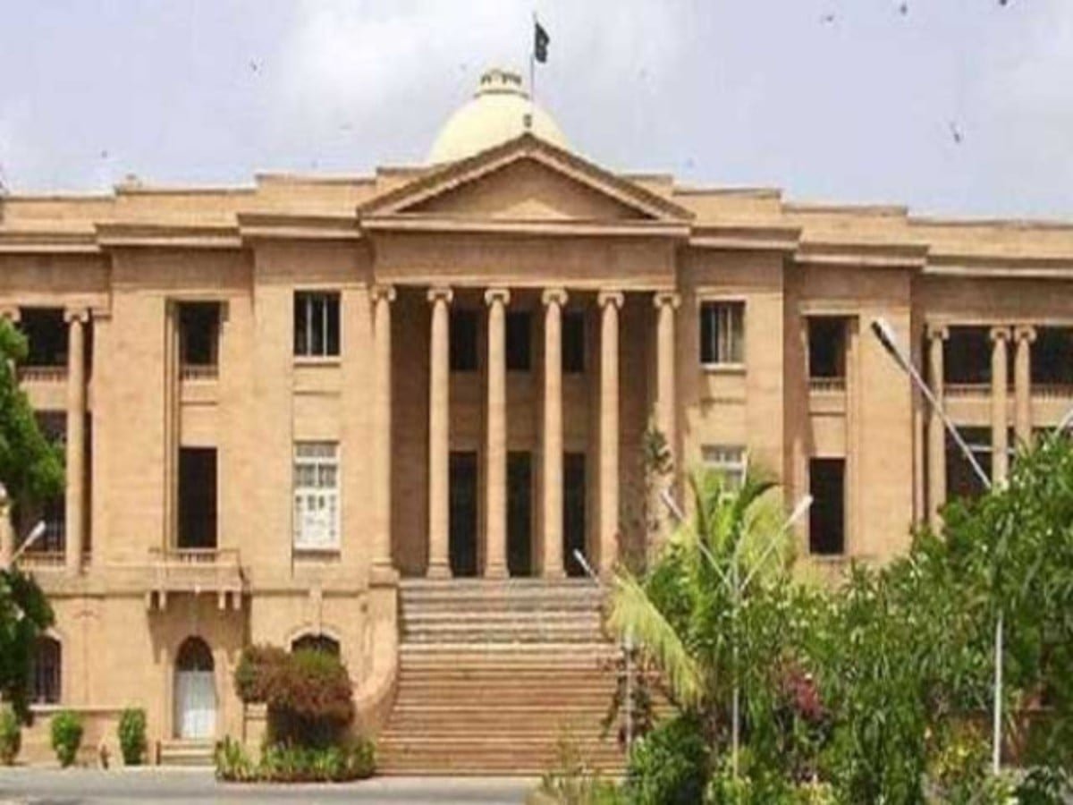 کراچی ایکسپورٹ پراسیسنگ زون میں تمباکو کمپنی پر ایف بی آر اور کسٹمز کا چھاپہ غیر قانونی قرار