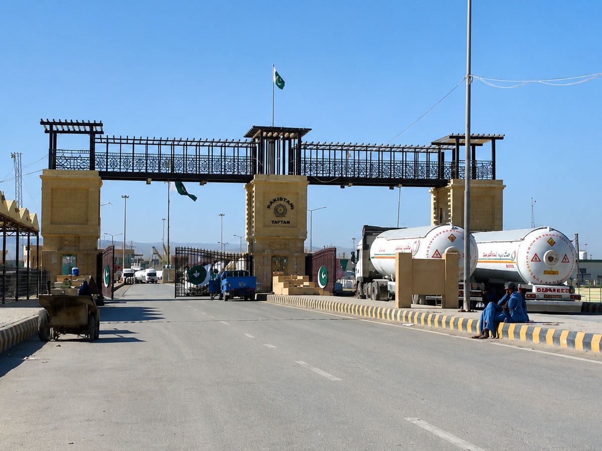 پاکستانی تاجروں کے لیے بڑی خوشخبری، تفتان بارڈر پر پاک ایران تجارتی ویزا بحال