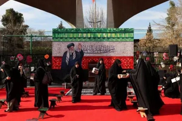 آیت اللہ خامنہ ای کا سفرِ آخر؛ 4 جولائی کو تہران سے آغاز، 9 جولائی کو مشہد میں تدفین