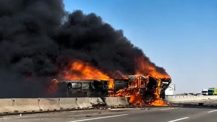 عراق میں بس کو حادثہ اور آتشزدگی، 21 افراد ہلاک