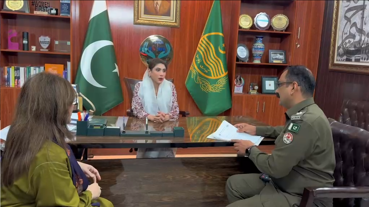 نامعلوم خاتون کے قتل کا معمہ حل کرنے پر حنا پرویز بٹ کی پولیس کو شاباشی