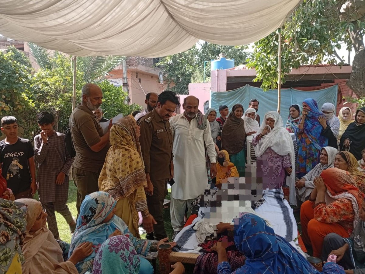لاہور؛ گھریلو ناچاقی پر شوہر نے تشدد کرکے بیوی کو قتل کر دیا۔