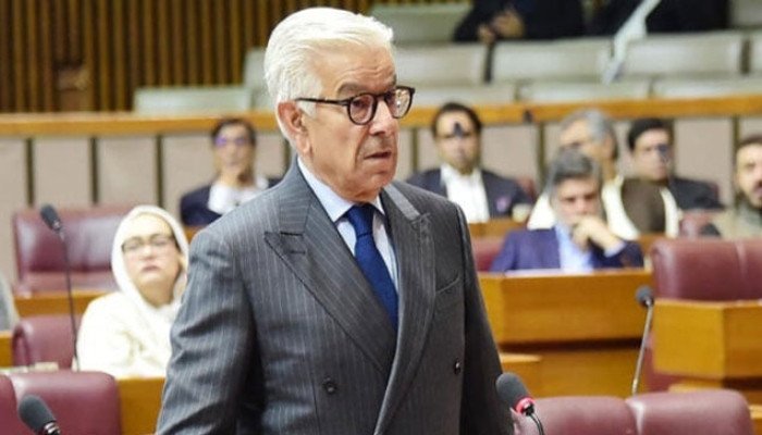 Defence minister hints at 'positive outcome' in Pakistan-mediated US-Iran talks
